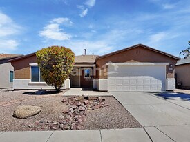 5895 E Tercel Dr in Tucson, AZ - Building Photo