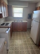 423 E 12th St in Mountain Home, AR - Building Photo - Building Photo