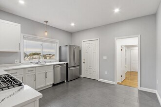 17 Parker St in Malden, MA - Building Photo - Building Photo