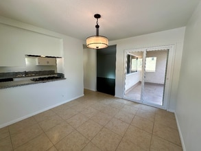 1991 Evergreen St in La Verne, CA - Foto de edificio - Building Photo