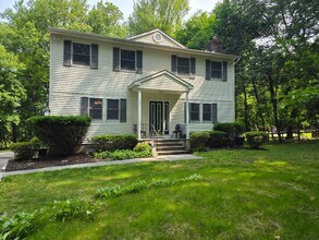 455 Ridge Rd in Hartsdale, NY - Building Photo - Building Photo