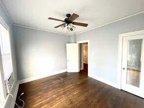 426 W Huisache Ave, Unit 1 BR in San Antonio, TX - Building Photo - Building Photo
