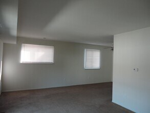 2461 Arbor Ct in Hamilton, NJ - Foto de edificio - Building Photo