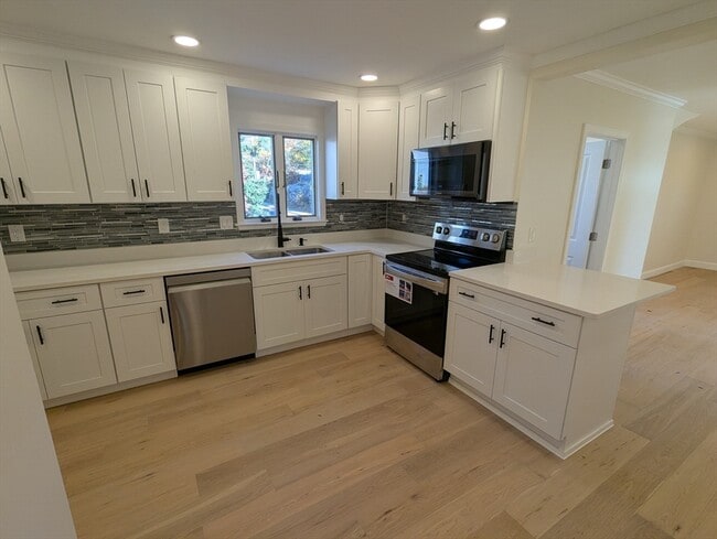 296 Fulton St in Medford, MA - Building Photo - Building Photo