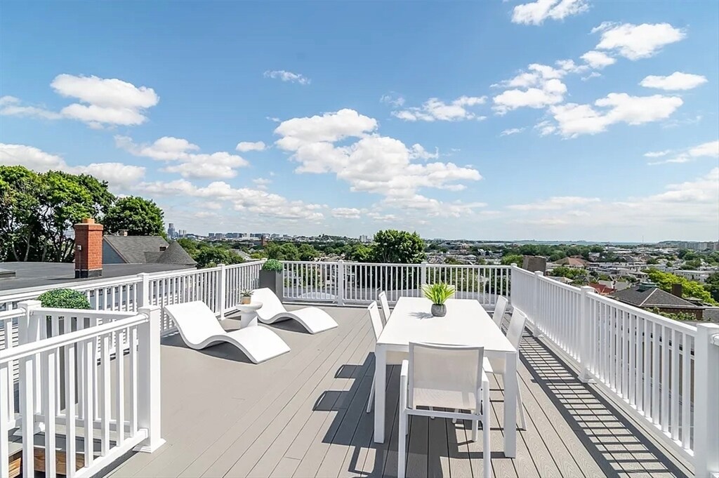 19 Peverell St in Boston, MA - Building Photo