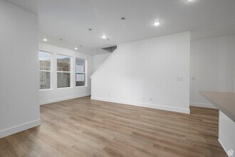 1766 W 160 S in Pleasant Grove, UT - Foto de edificio - Building Photo