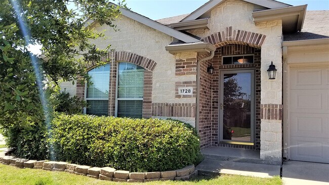 1728 Quail Grove Dr in Fort Worth, TX - Building Photo - Building Photo