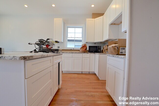3 Islington Ter, Unit 1 in Boston, MA - Building Photo - Building Photo