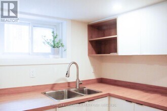 65 Glenwood Crescent in Toronto, ON - Building Photo - Building Photo