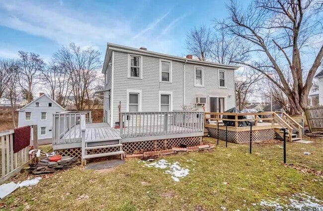 25-27 N Wilbur Ave in Kingston, NY - Building Photo - Building Photo