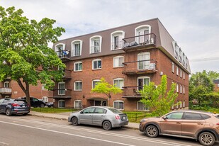 11980 Langelier Boul in Montréal, QC - Building Photo