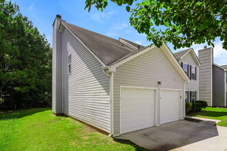 4310 Big Horn Pass in Douglasville, GA - Building Photo - Building Photo