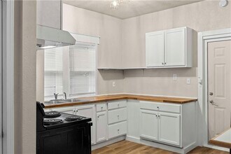 2319 Norton Ave in Kansas City, MO - Building Photo - Building Photo