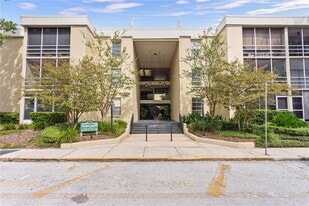 2302 S Manhattan Ave in Tampa, FL - Building Photo