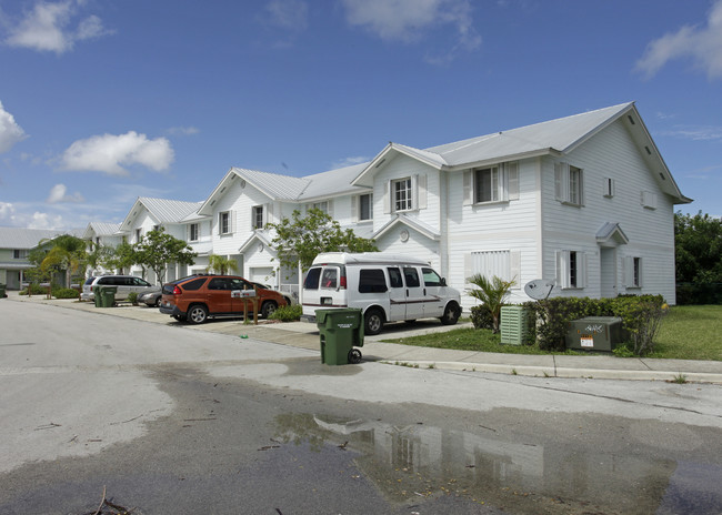 Hamilton Place in Florida City, FL - Foto de edificio - Building Photo