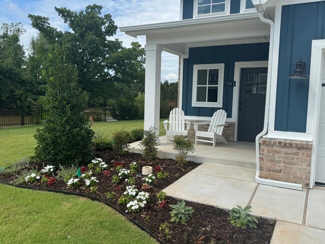 property at 701 Montauk Wy