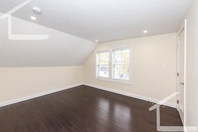 26 Albion St in Medford, MA - Building Photo - Building Photo