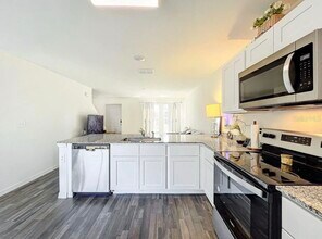 17209 Sabrina Cir in Port Charlotte, FL - Building Photo - Building Photo