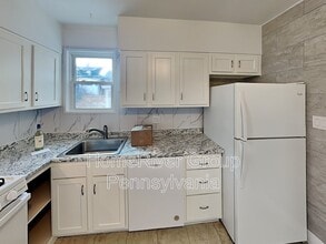 1821 Murdoch St in Pittsburgh, PA - Building Photo - Building Photo