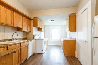 709 Pleasant View Dr in Des Moines, IA - Building Photo - Building Photo