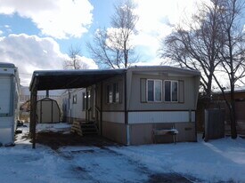 272 N 200 W St in Cedar City, UT - Building Photo