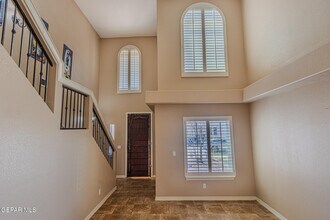 3240 Peruvian Paso in El Paso, TX - Foto de edificio - Building Photo