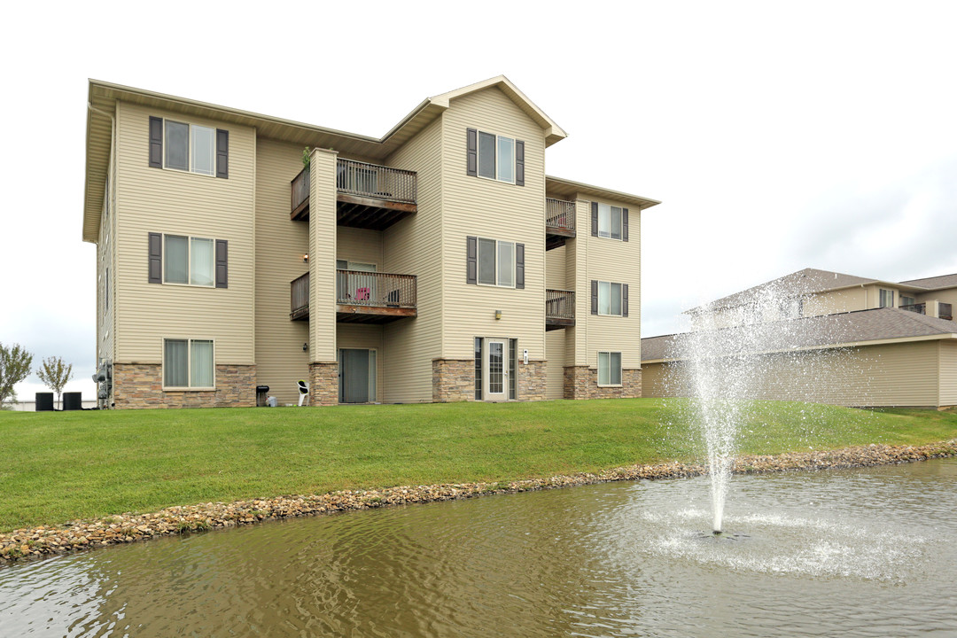 Wheatland Club Apartments Photo