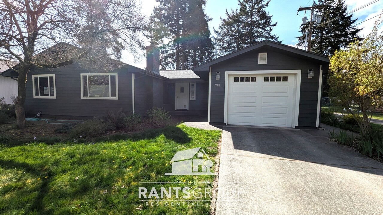 901 Lacey St SE in Lacey, WA - Building Photo