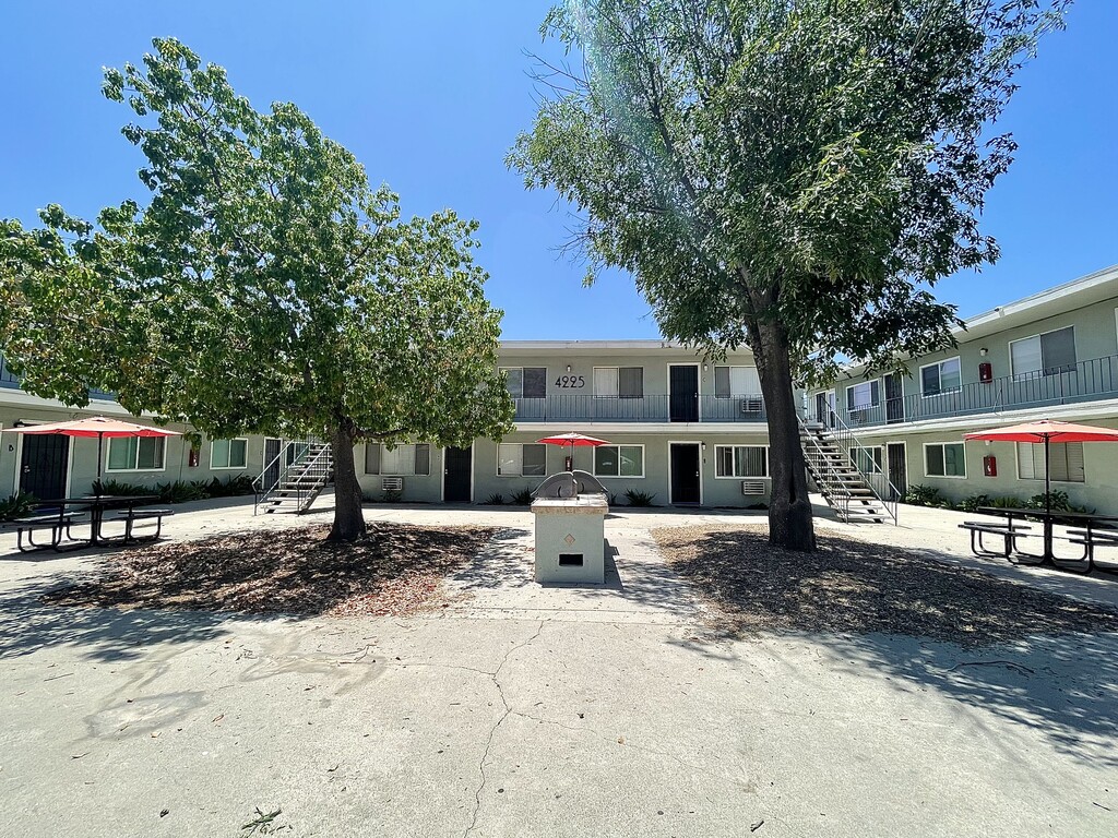 Evart Apartments Montclair, CA Apartments