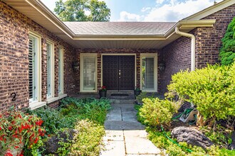 31 Fox Trail in Lincolnshire, IL - Building Photo - Building Photo