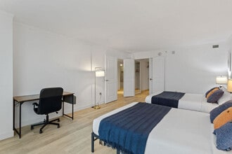 810 Pacific Ave in Atlantic City, NJ - Foto de edificio - Building Photo