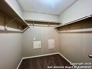 5602 Golf Mist in San Antonio, TX - Building Photo - Building Photo