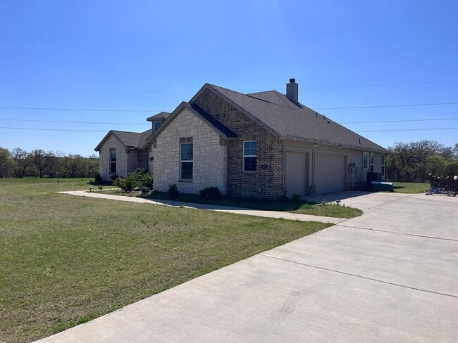 170 Chester Rd in Springtown, TX - Building Photo - Building Photo
