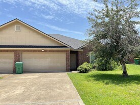 3004 Palomino Trail in Robinson, TX - Building Photo