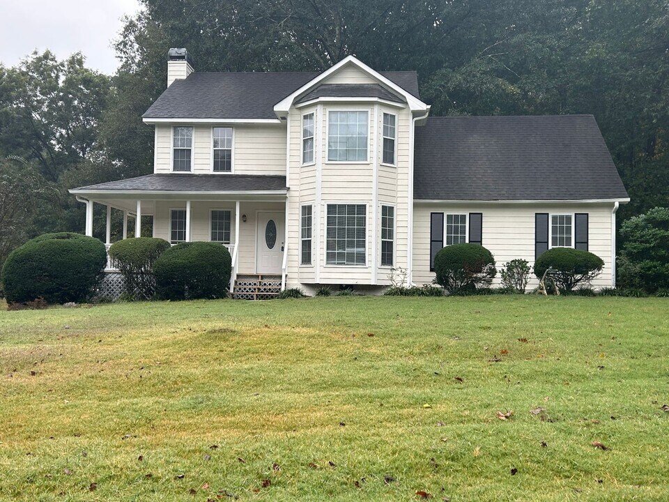 12 Thomas Crossing Dr in Newnan, GA - Building Photo