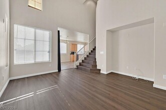 7568 Aspen Color St in Las Vegas, NV - Building Photo - Building Photo