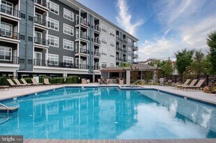 1 Bridge St, Unit 1B-2-2325 in Phoenixville, PA - Building Photo