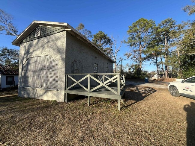 property at 414 E Jenkins St