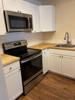16 Campbell Rd in Rutland, VT - Building Photo