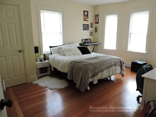 74 Brooks St, Unit 1