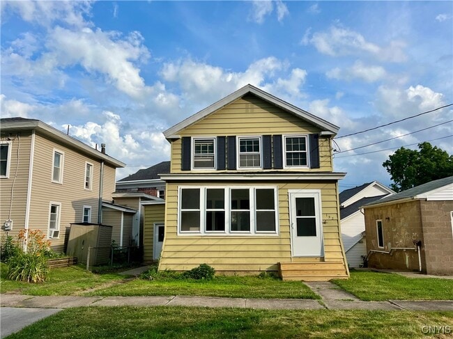 152 W Cayuga St in Oswego, NY - Building Photo - Building Photo