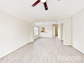 2308 Stagecoach St in Fort Worth, TX - Foto de edificio - Building Photo