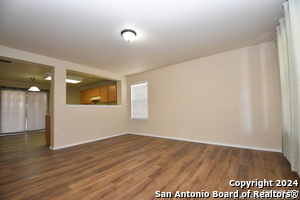 135 Cindy Lou Dr in San Antonio, TX - Foto de edificio - Building Photo