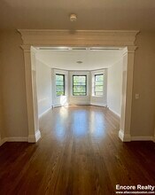 17 Stearns Rd, Unit 5 in Brookline, MA - Building Photo - Building Photo