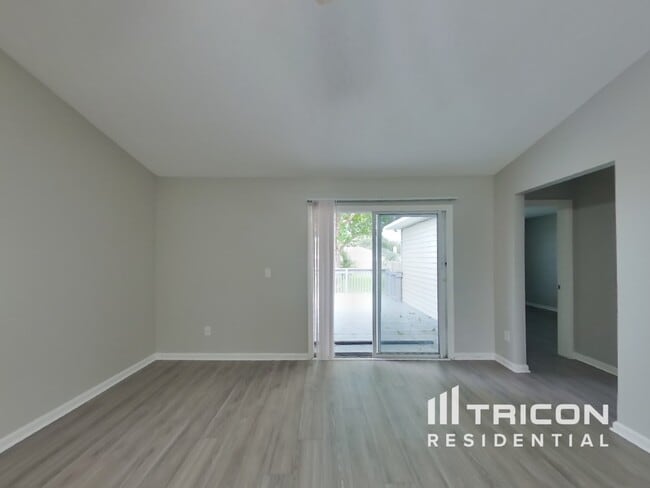 11517 Rolling River Blvd in Jacksonville, FL - Foto de edificio - Building Photo