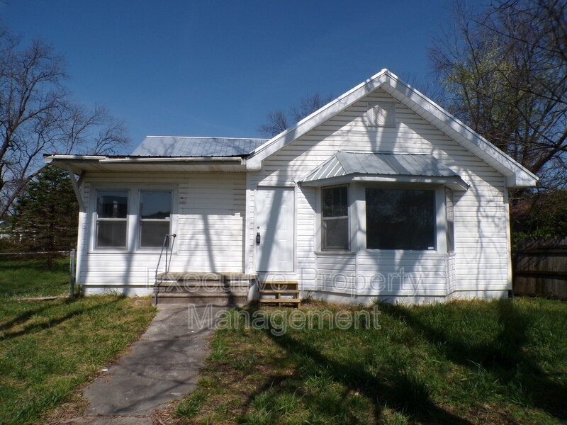 906 Fulton Ave in Birmingham, AL - Building Photo