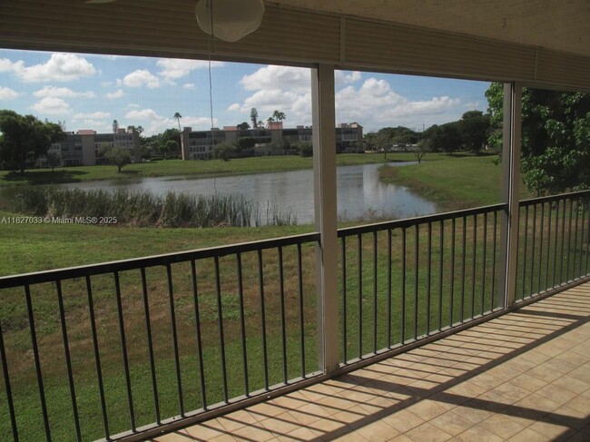 7210 Lake Cir Dr