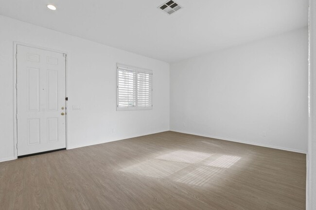 12209 Saxon Dr in Rancho Cucamonga, CA - Building Photo - Building Photo