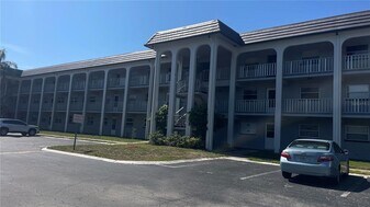 1303 S Hercules Ave in Clearwater, FL - Building Photo