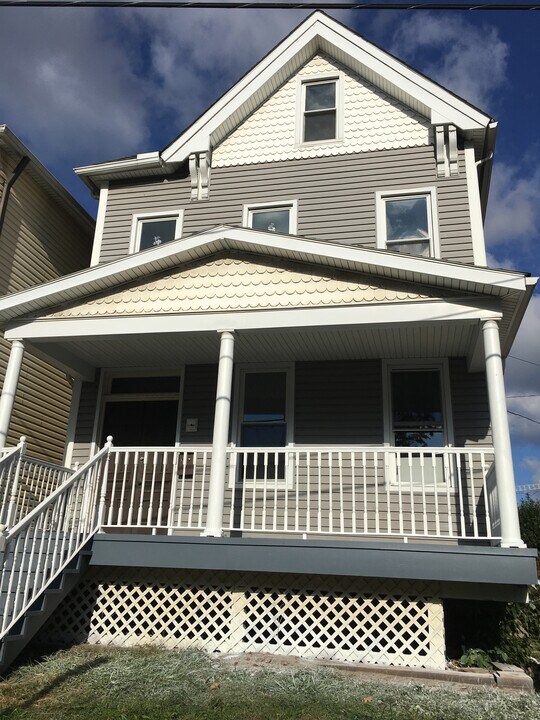 5451 Potter St in Pittsburgh, PA - Foto de edificio